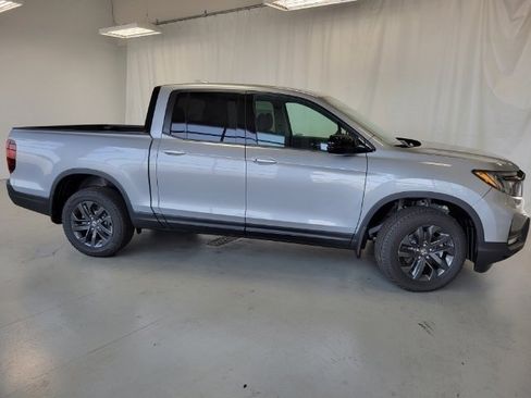 Used 2023 Honda Ridgeline Sport image 18