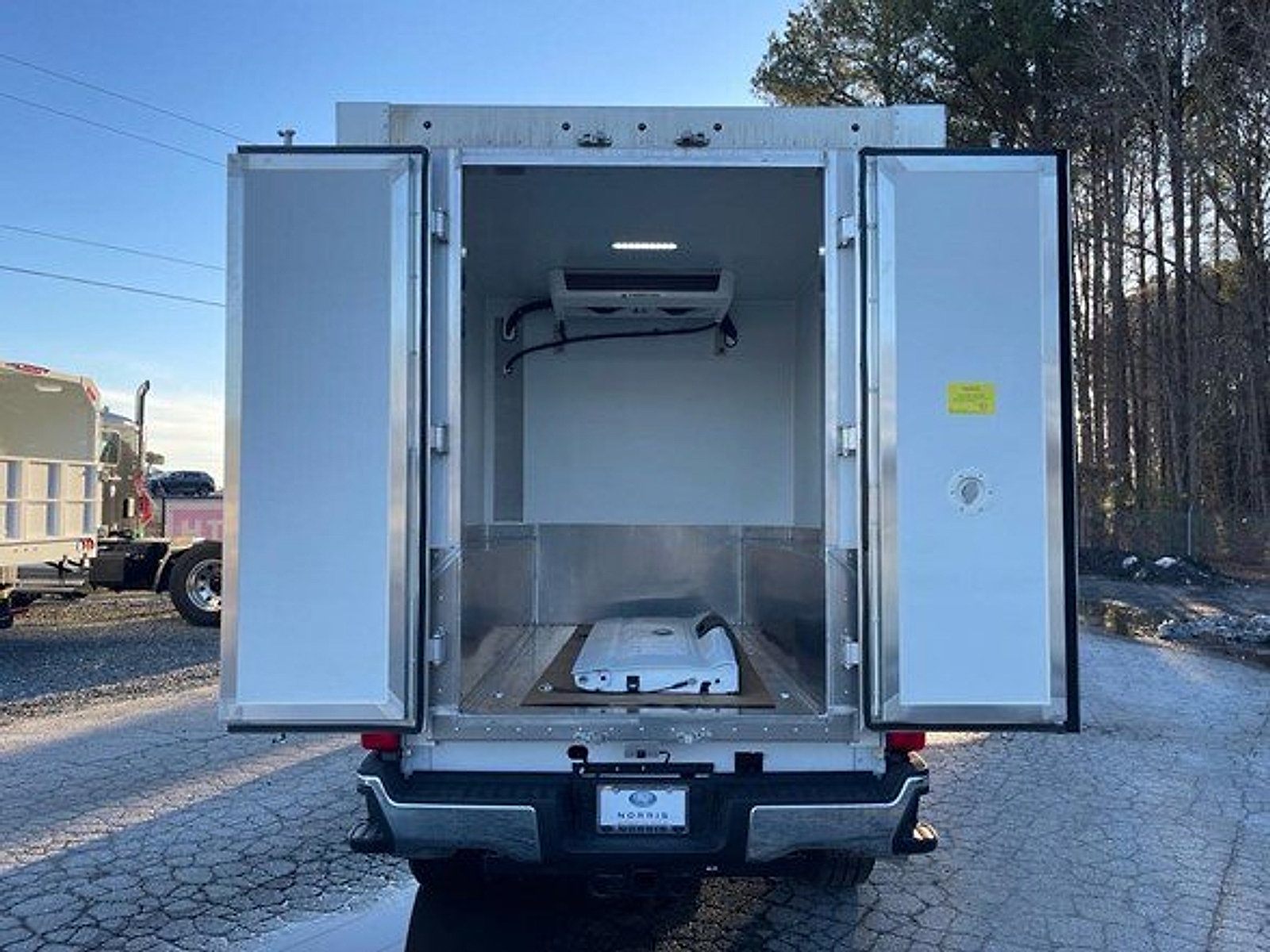 New 2025 Ford F350 XL w/ XL Chrome Package AWD/4WD image 15
