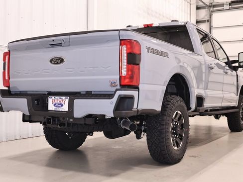 New 2026 Ford F250 Lariat w/ Tremor Off-Road Package AWD/4WD image 9