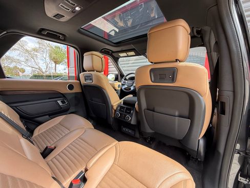 Used 2023 Land Rover Discovery S R-Dynamic AWD/4WD image 18