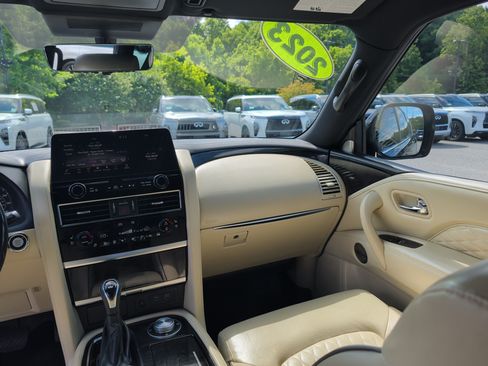 Certified 2023 INFINITI QX80 Sensory w/ Cargo Package AWD/4WD image 10