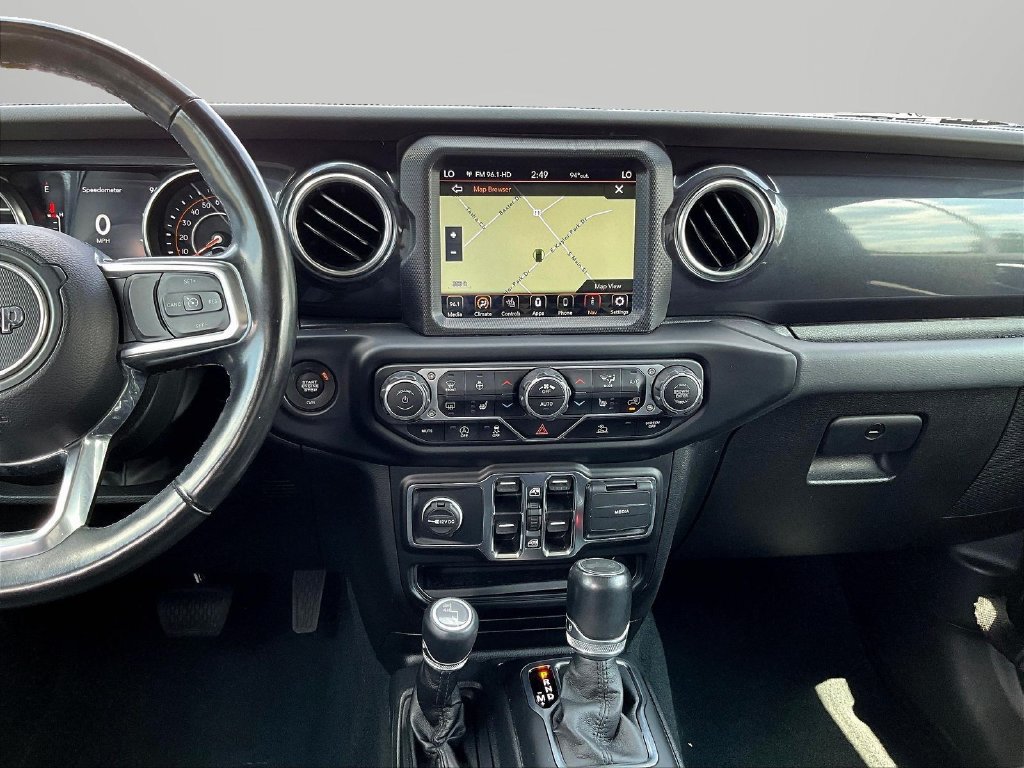 Used 2022 Jeep Wrangler Unlimited Sahara AWD/4WD image 9