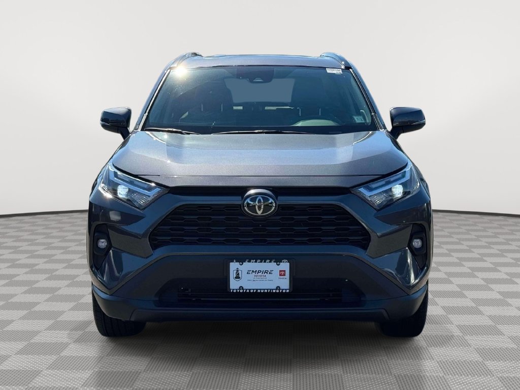 Used 2023 Toyota RAV4 XLE Premium AWD/4WD image 2