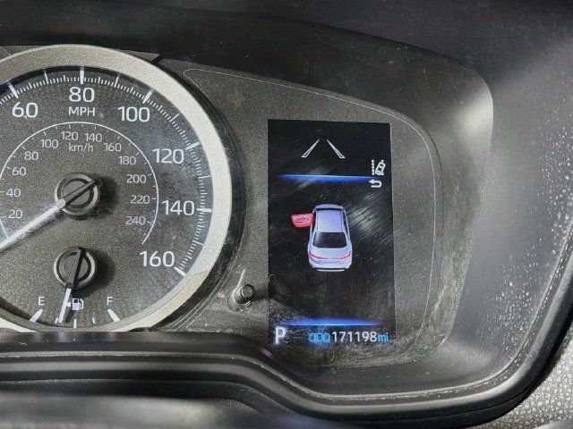 Used 2020 Toyota Corolla LE FWD image 14