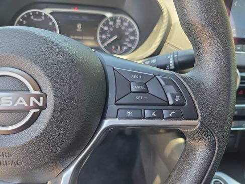 Certified 2024 Nissan Sentra SV FWD image 17