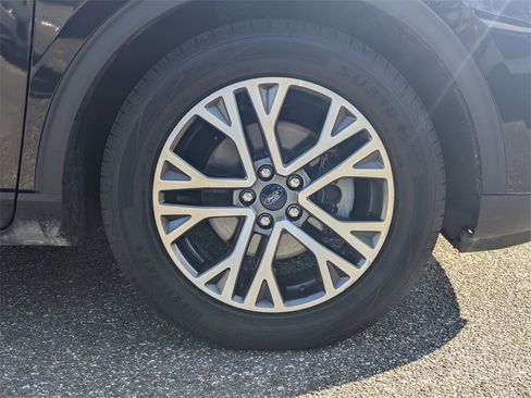 Used 2022 Ford Escape SEL image 11