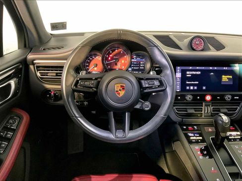 Certified 2023 Porsche Macan Turbo AWD/4WD image 15