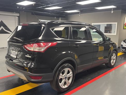 Used 2015 Ford Escape SE w/ Equipment Group 201A FWD image 5