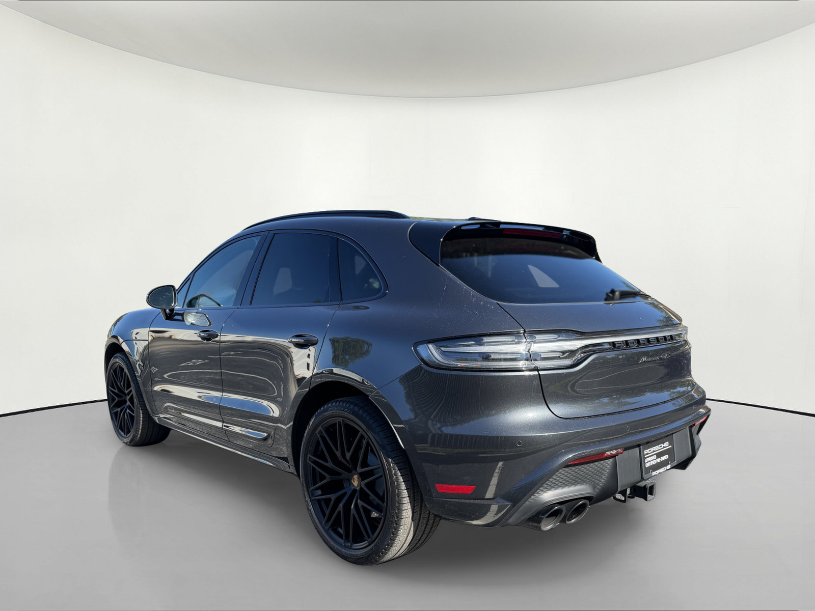 Certified 2023 Porsche Macan GTS AWD/4WD image 3