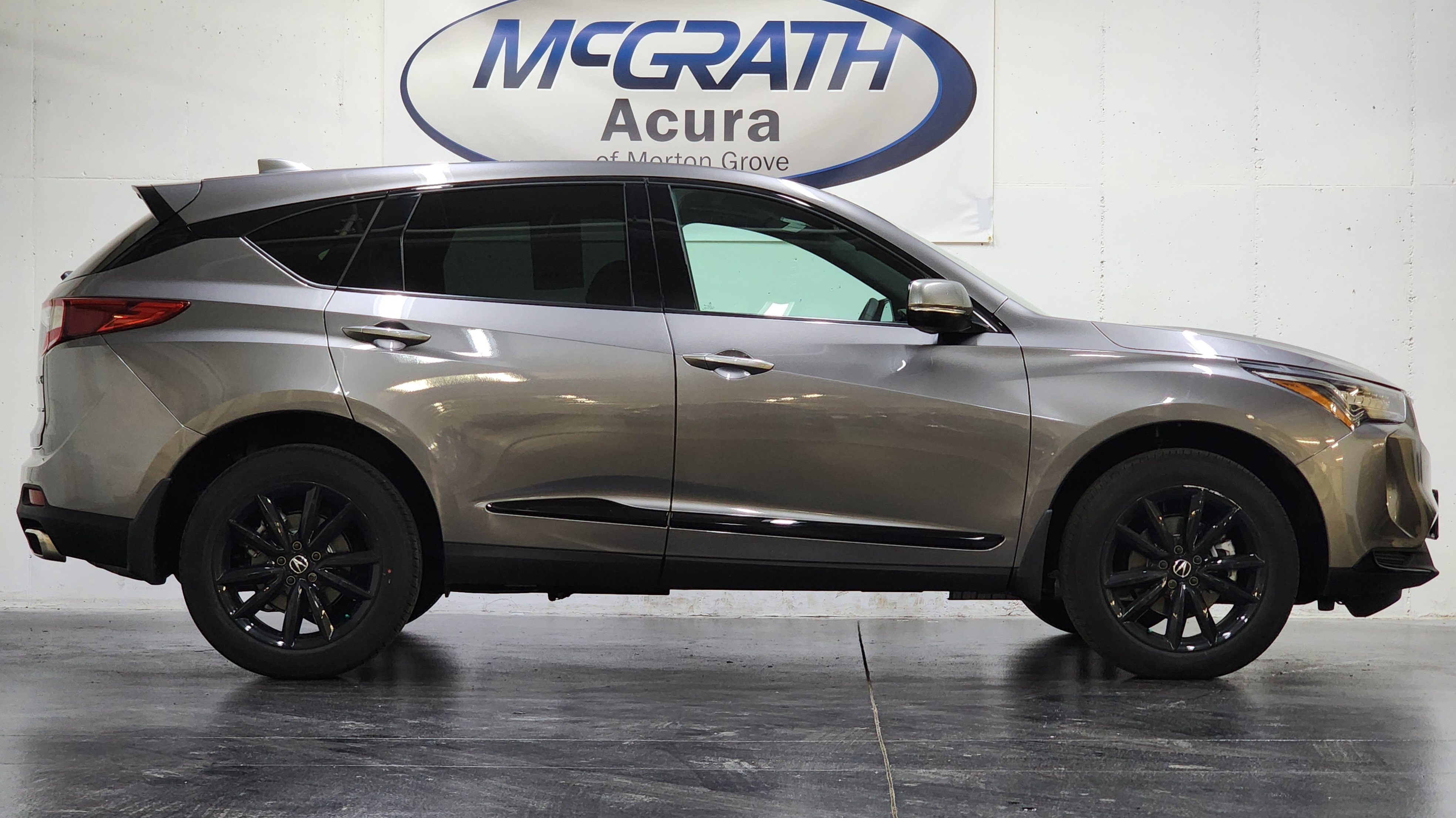 Used 2026 Acura RDX SH-AWD image 3