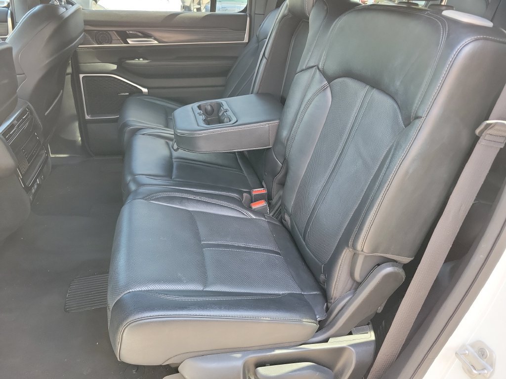 Used 2024 Jeep Wagoneer Series II AWD/4WD image 17