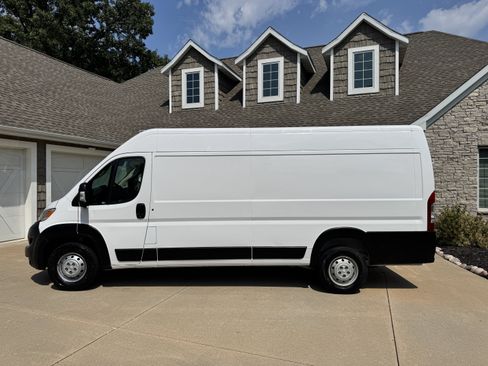 Used 2023 RAM ProMaster 3500 w/ Driver Convenience Group FWD image 3
