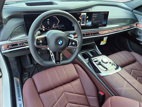 Used 2026 BMW 760i xDrive w/ Executive Package AWD/4WD image 3