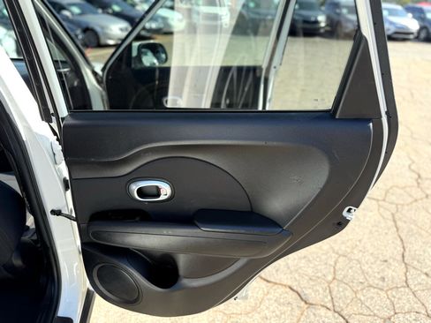 Used 2014 Kia Soul image 39