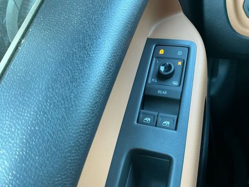 New 2025 Volkswagen ID. Buzz Pro S Plus image 19