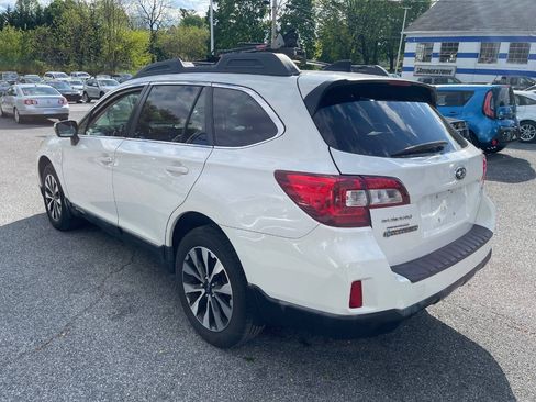 Used 2016 Subaru Outback 2.5i Limited AWD/4WD image 8