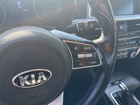 Used 2020 Kia Optima SE image 10