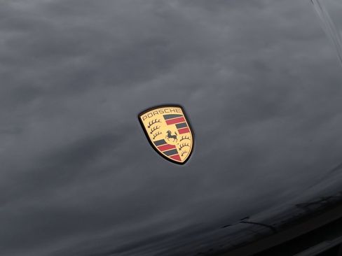 New 2025 Porsche Macan image 13