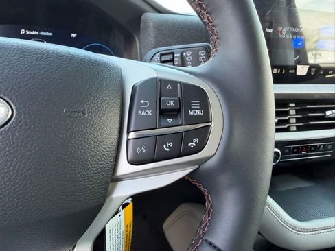 Used 2026 Ford Explorer Active w/ Active Comfort Package AWD/4WD image 27