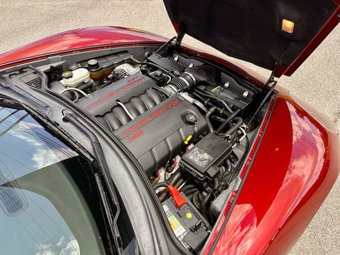 Used 2006 Chevrolet Corvette Coupe w/ Preferred Equipment Group RWD image 20