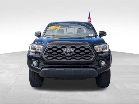 Used 2020 Toyota Tacoma TRD Off-Road AWD/4WD image 9