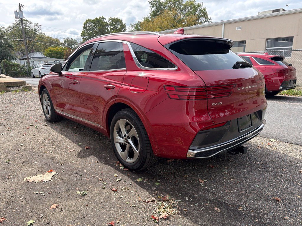 Used 2026 Genesis GV70 2.5T Advanced w/ G1 Accessory Package AWD/4WD image 4