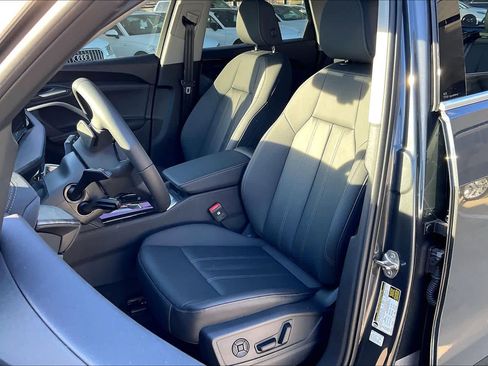 Certified 2025 Audi Q5 Premium Plus w/ Premium Plus image 7