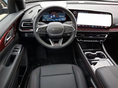 New 2026 Chevrolet Traverse Z71 w/ LPO, Floor Liner Package image 7