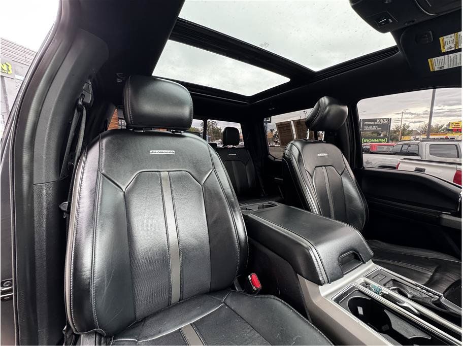 Used 2017 Ford F150 Platinum w/ Equipment Group 701A Luxury AWD/4WD image 4