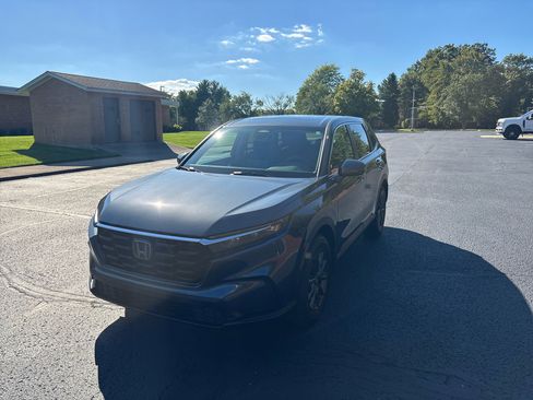 Used 2023 Honda CR-V EX image 3