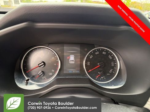 Used 2021 Toyota RAV4 XLE w/ Convenience Package AWD/4WD image 9