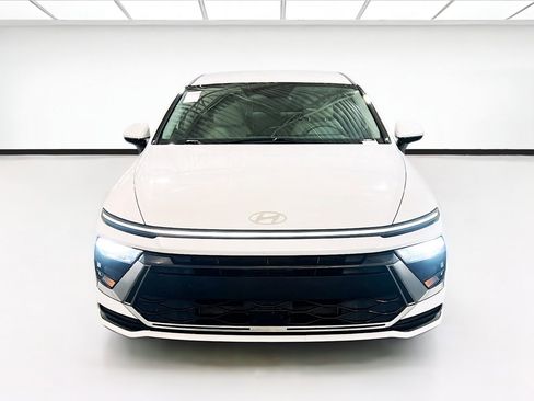 Used 2024 Hyundai Sonata SEL FWD image 2