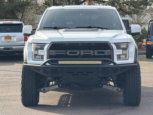 Used 2018 Ford F150 Raptor w/ Equipment Group 802A Luxury image 9