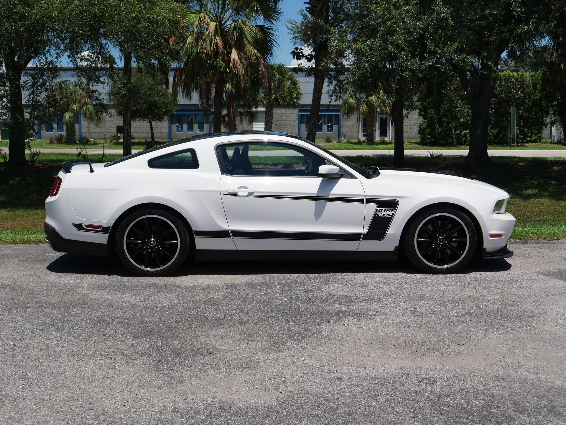 Used 2012 Ford Mustang Boss 302 w/ Boss 302 Accessory Pkg RWD image 50