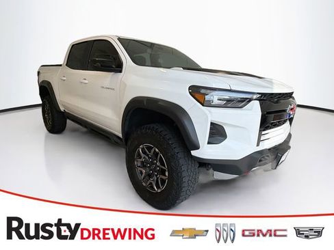 Used 2025 Chevrolet Colorado ZR2 w/ Technology Package AWD/4WD image 1