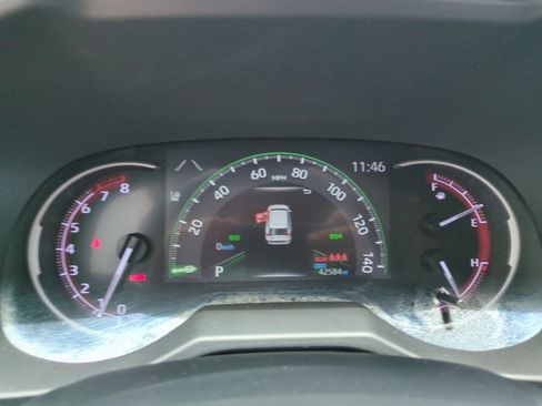 Used 2023 Toyota RAV4 LE FWD image 11