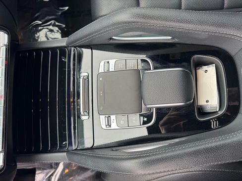 Used 2020 Mercedes-Benz GLE 350 4MATIC w/ Premium Package image 19