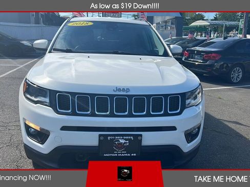 Used 2018 Jeep Compass Latitude w/ Popular Equipment Group AWD/4WD image 8