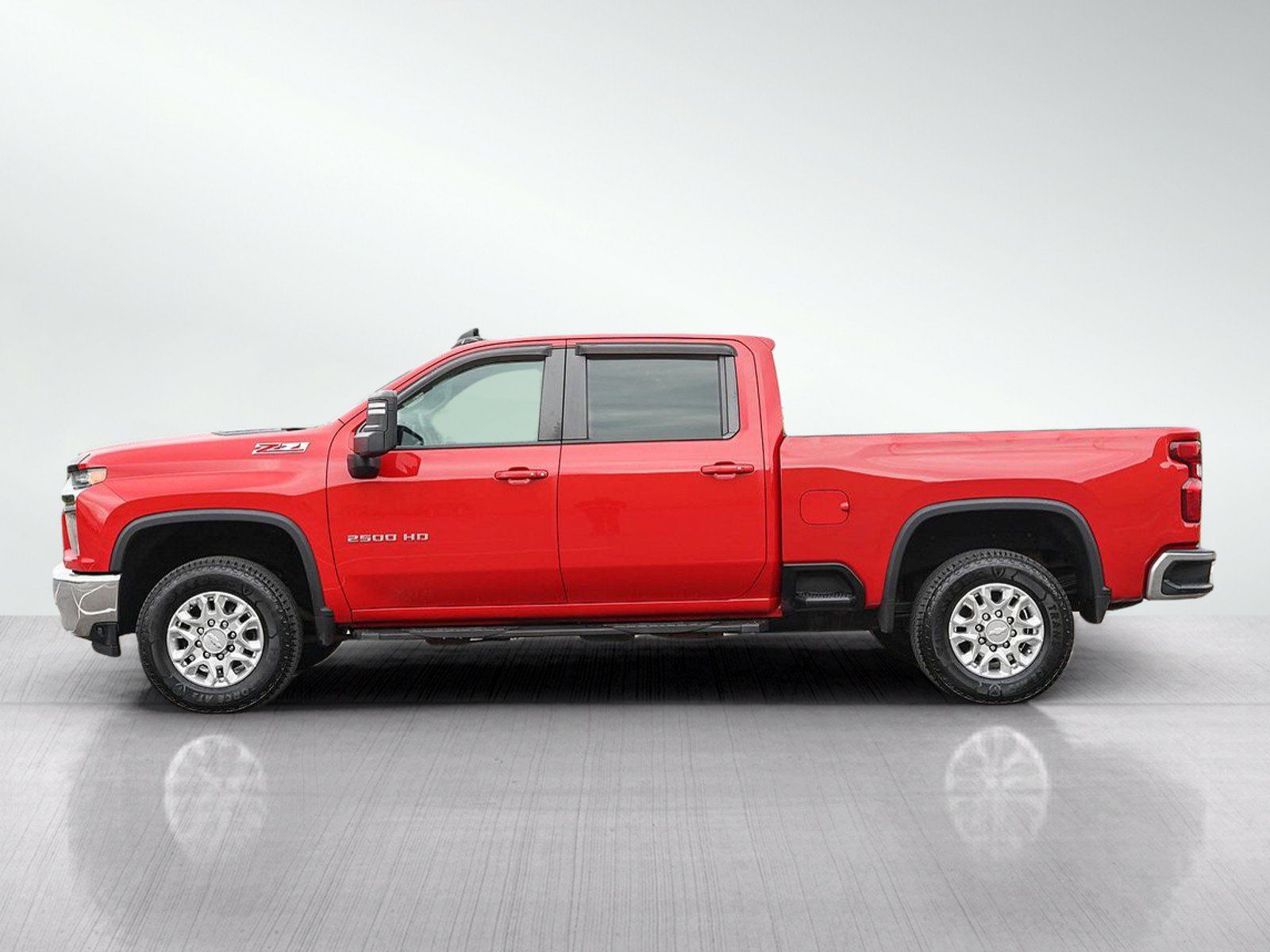 Used 2020 Chevrolet Silverado 2500 LT w/ Convenience Package AWD/4WD image 2