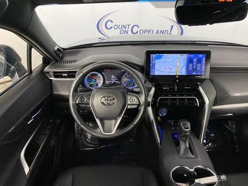 Used 2021 Toyota Venza XLE w/ Softex Package image 14