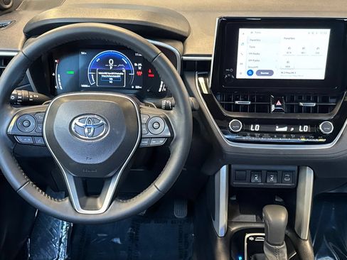 Used 2024 Toyota Corolla Cross AWD Hybrid w/ Convenience Package image 20
