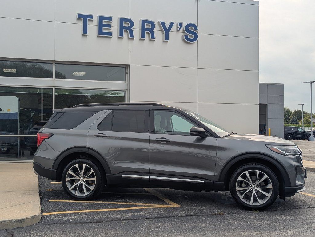 Used 2025 Ford Explorer Platinum w/ Ultimate Package AWD/4WD image 2