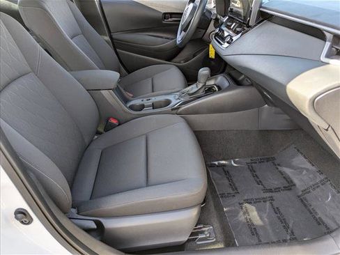 Used 2025 Toyota Corolla LE image 20