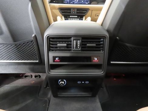 Certified 2026 Porsche Cayenne S AWD/4WD image 32