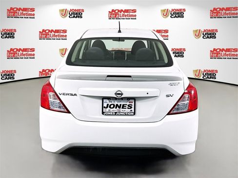 Used 2017 Nissan Versa SV image 12