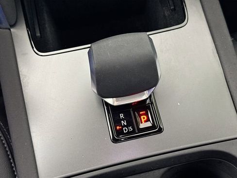 Used 2024 Land Rover Discovery Sport Dynamic SE image 15