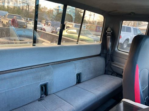 Used 1996 Ford F250 4x4 SuperCab image 13