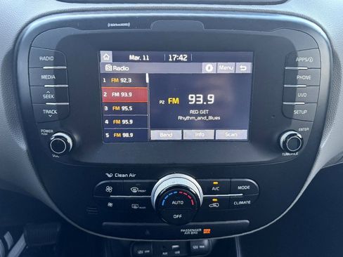 Used 2019 Kia Soul w/ Convenience Package image 19