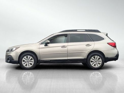 Used 2018 Subaru Outback 2.5i Premium image 7