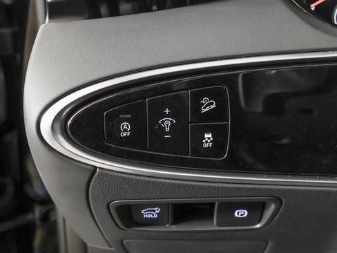 Used 2022 Genesis GV70 2.5T AWD/4WD image 25